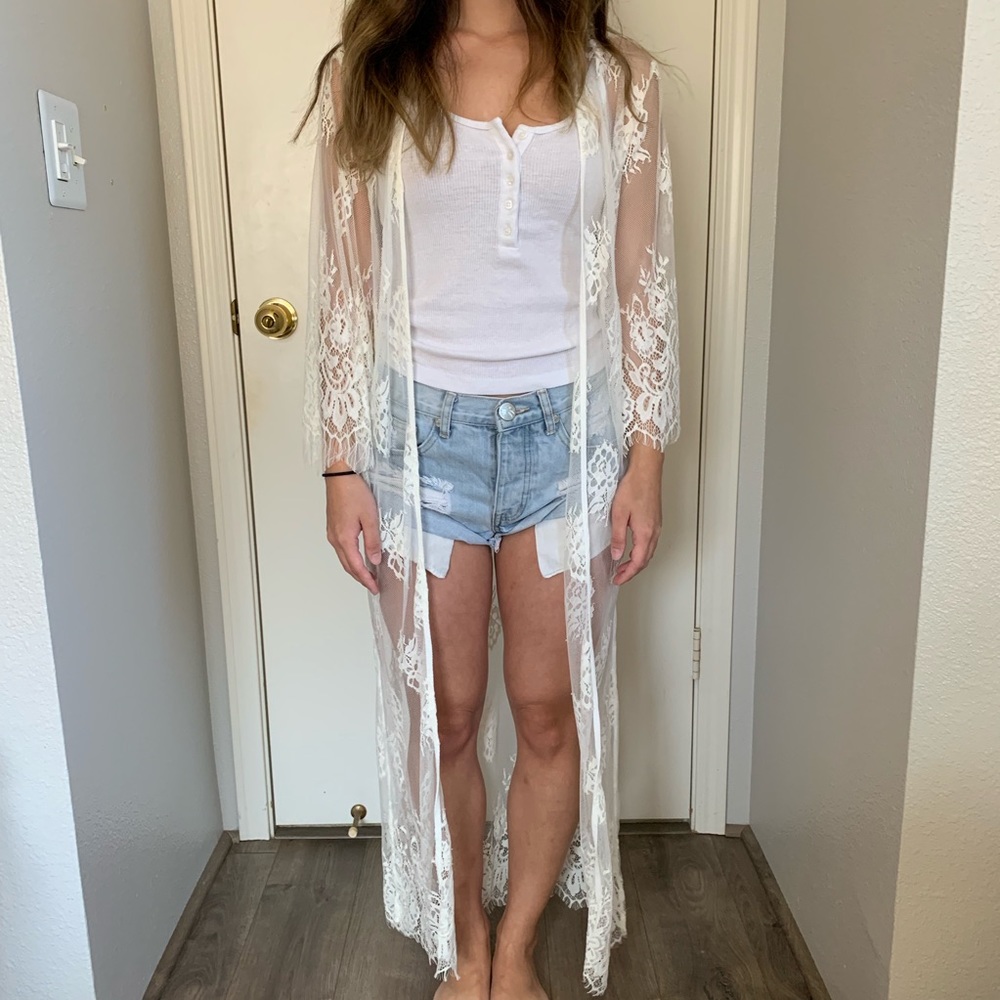 White lace kimono